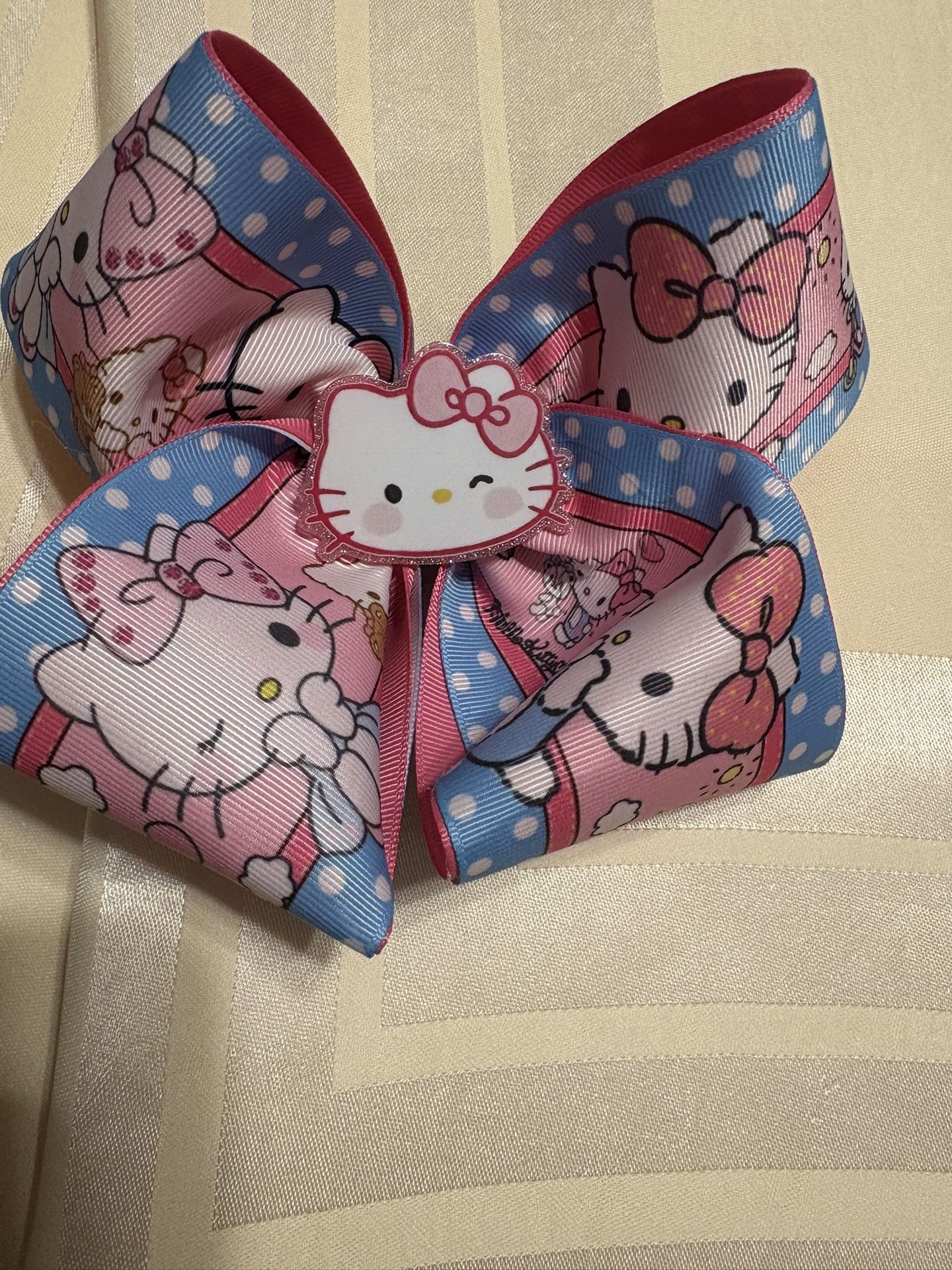 Pink Hello Kitty Bow
