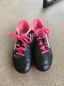 Girls Adidas cleats size 4