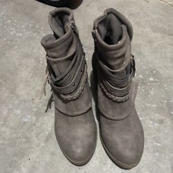 Women’s Boots 