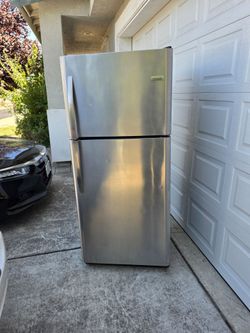 Frigidaire 20.4 Cu. Ft. Stainless Steel Top-Freezer Refrigerator