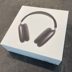 Apple AirPods Max Wireless Over-Ear Headset - Space Gray