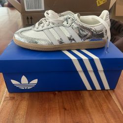 Adidas Samba OG W – Silver Metallic – Size 8 (NEW)