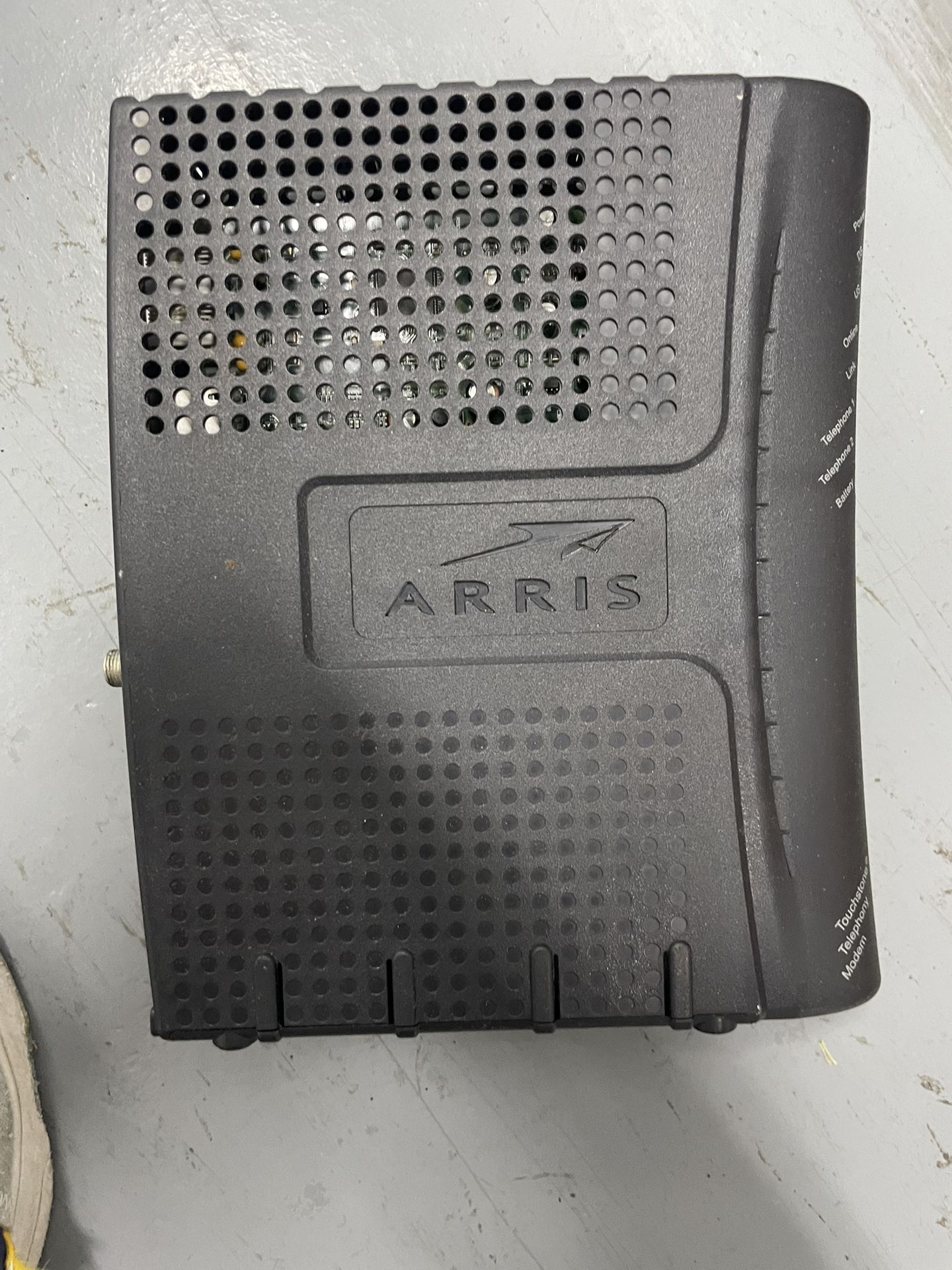 ARRIS TM602G/115 Touchstone Telephony DOCSIS 3.0 CABLE MODEM TM02AC1G6