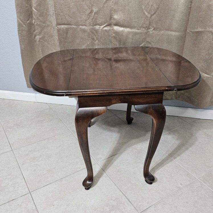 Lane Altavista Queen Anne cherry drop leaf side table