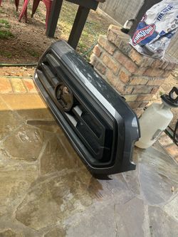 Toyota Tacoma Grill With Trim 2017