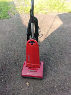 Simplicity Symmetry upright vacuum