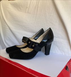 Black swed Mary Jane heels  size 7