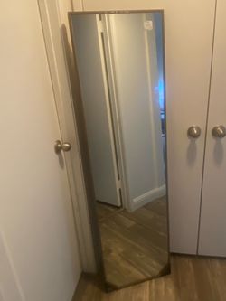Full body mirror with stand