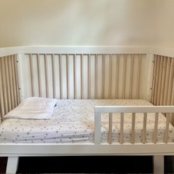 Babyletto Hudson 3-in-1 Convertible Baby Crib + Newton Crib Martress