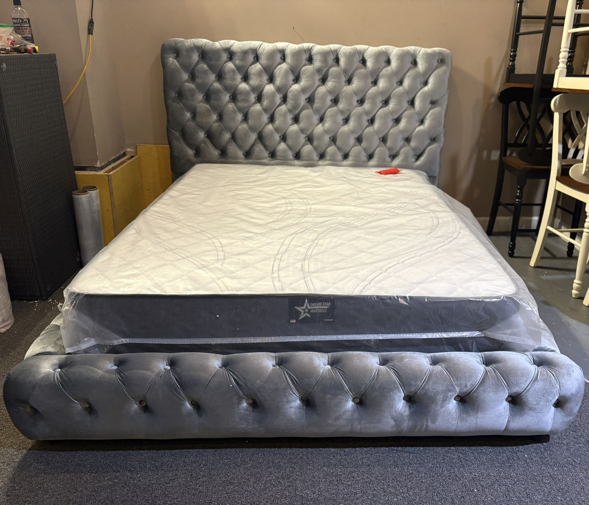 New Queen Platform Bed Frame