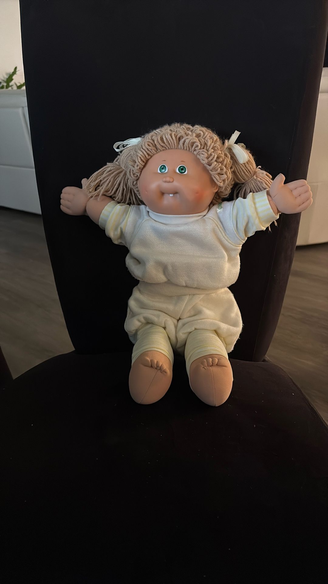 Vintage Cabbage, Patch Kid, Dolls. Yarn Pigtails Blue Eyes Two Dimples And One Tooth