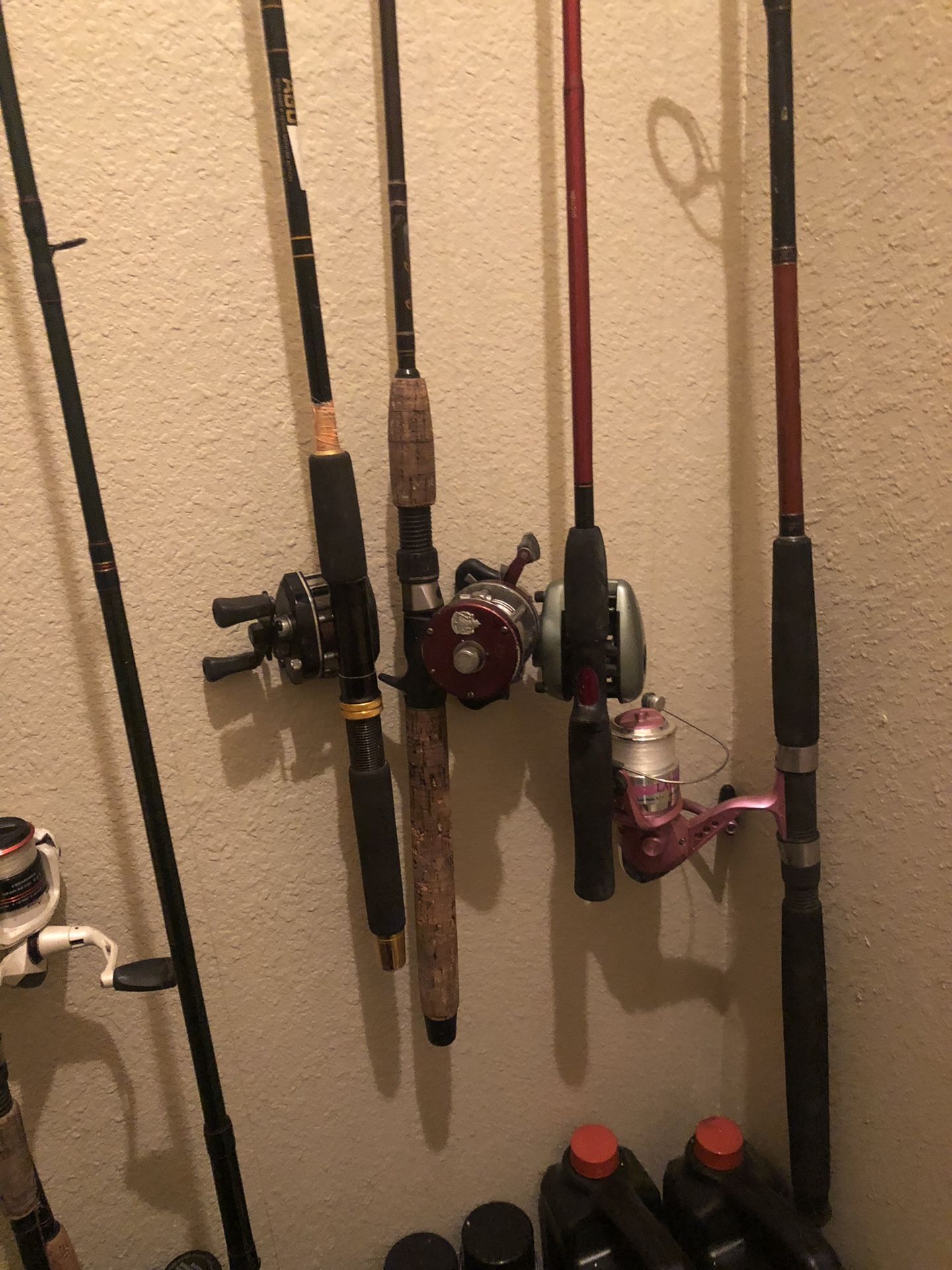 Fishing reels