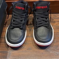 Jordn Access (GS) Black/Gym Red-white Noir/Blanc/Rouge Gym 4/5y