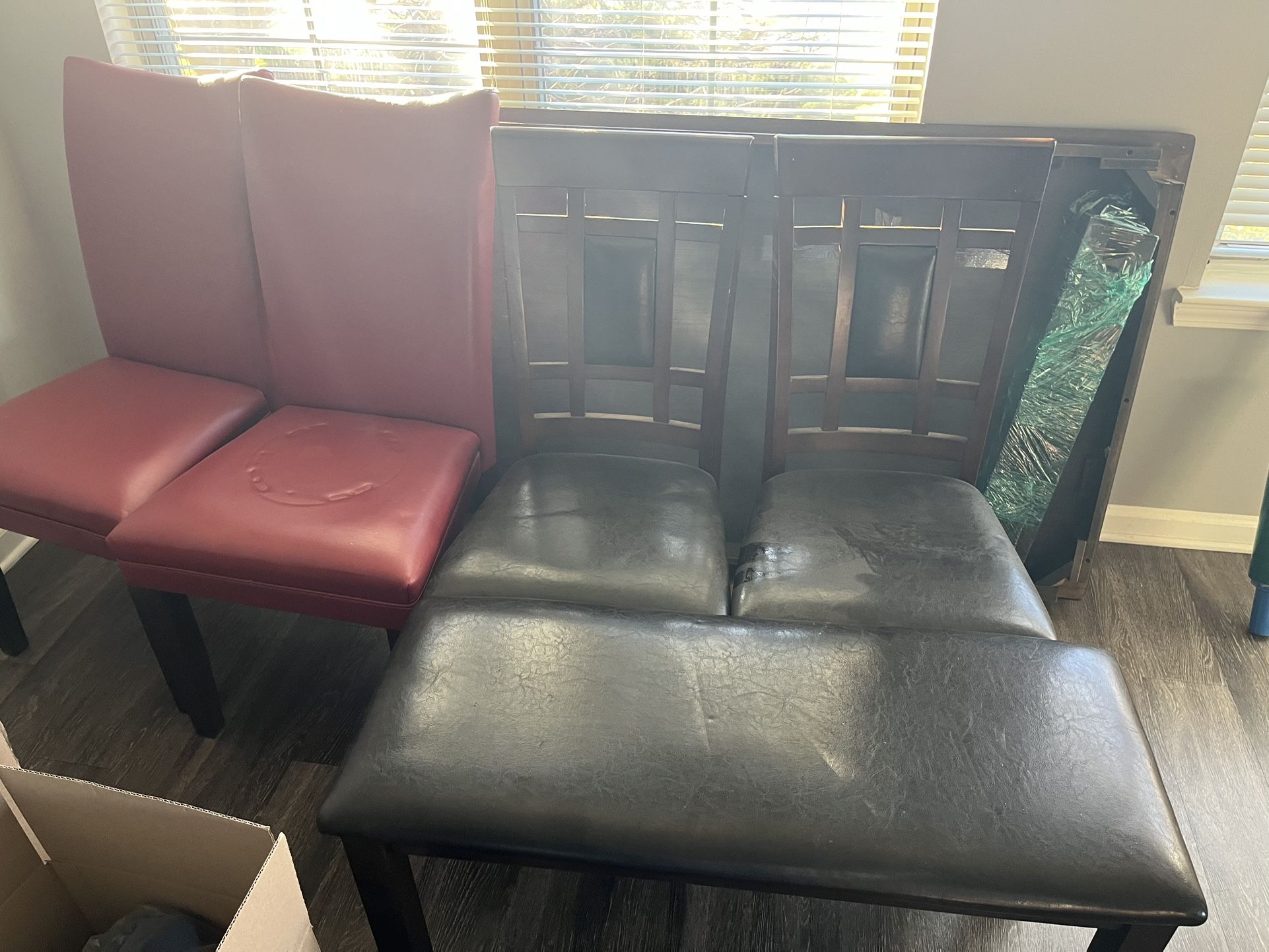 Dining Room Table With Chairs And bench 