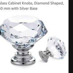 Lots Of Gorgeous Crystal Knobs/Pulls For Bedroom/bathroom, Kitchen Drawers!! $3!!