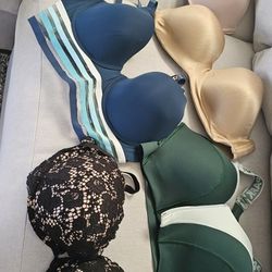 Combo Of Bras / Top 38 D And DD. Some New Some Used But Cute And Good Brands