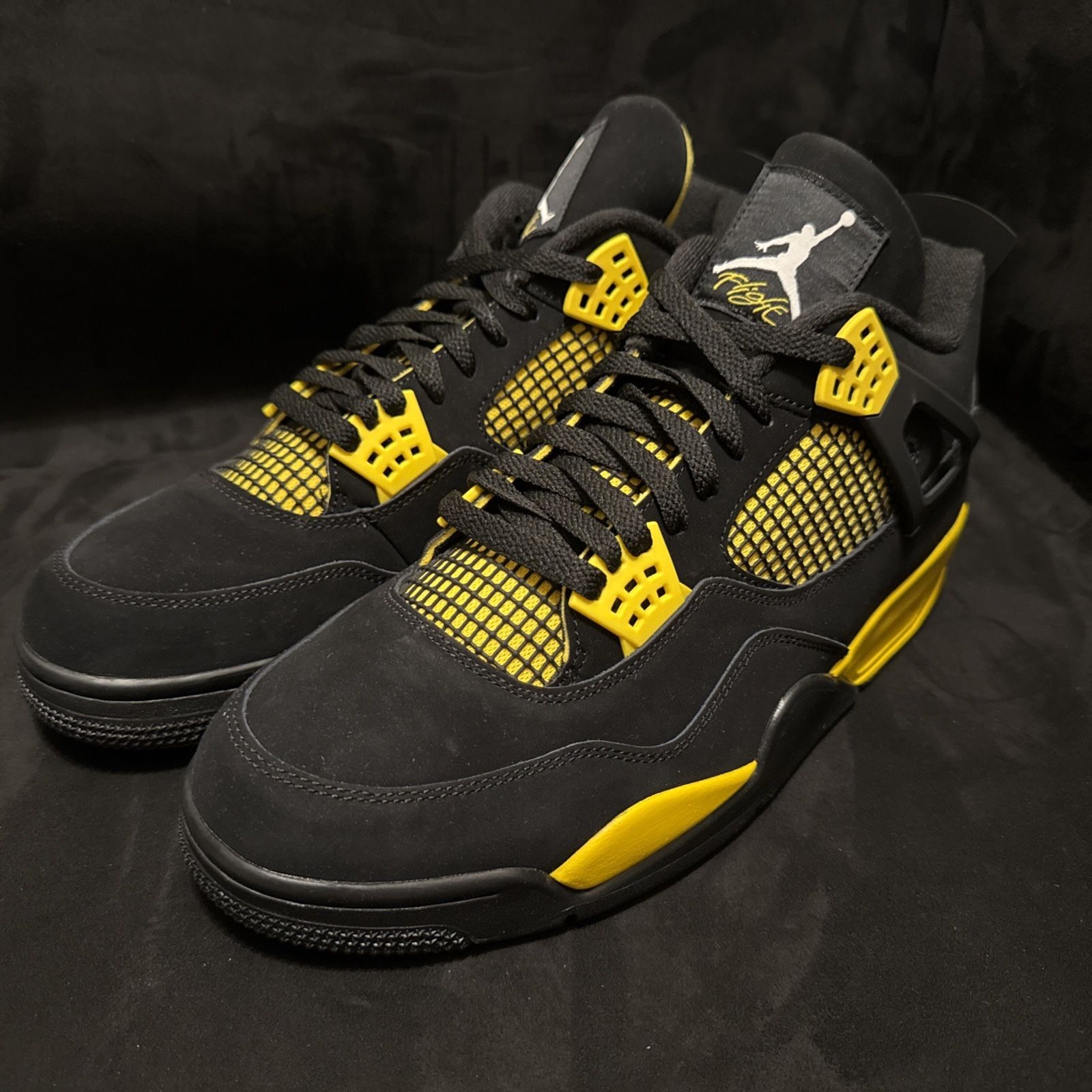 Jordan 4 Thunders Size 13