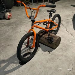 Has No Breaks No Grips Comes With Pegs Ripped Seat Mostly For Tricks Wheels Are Good No Nothing 