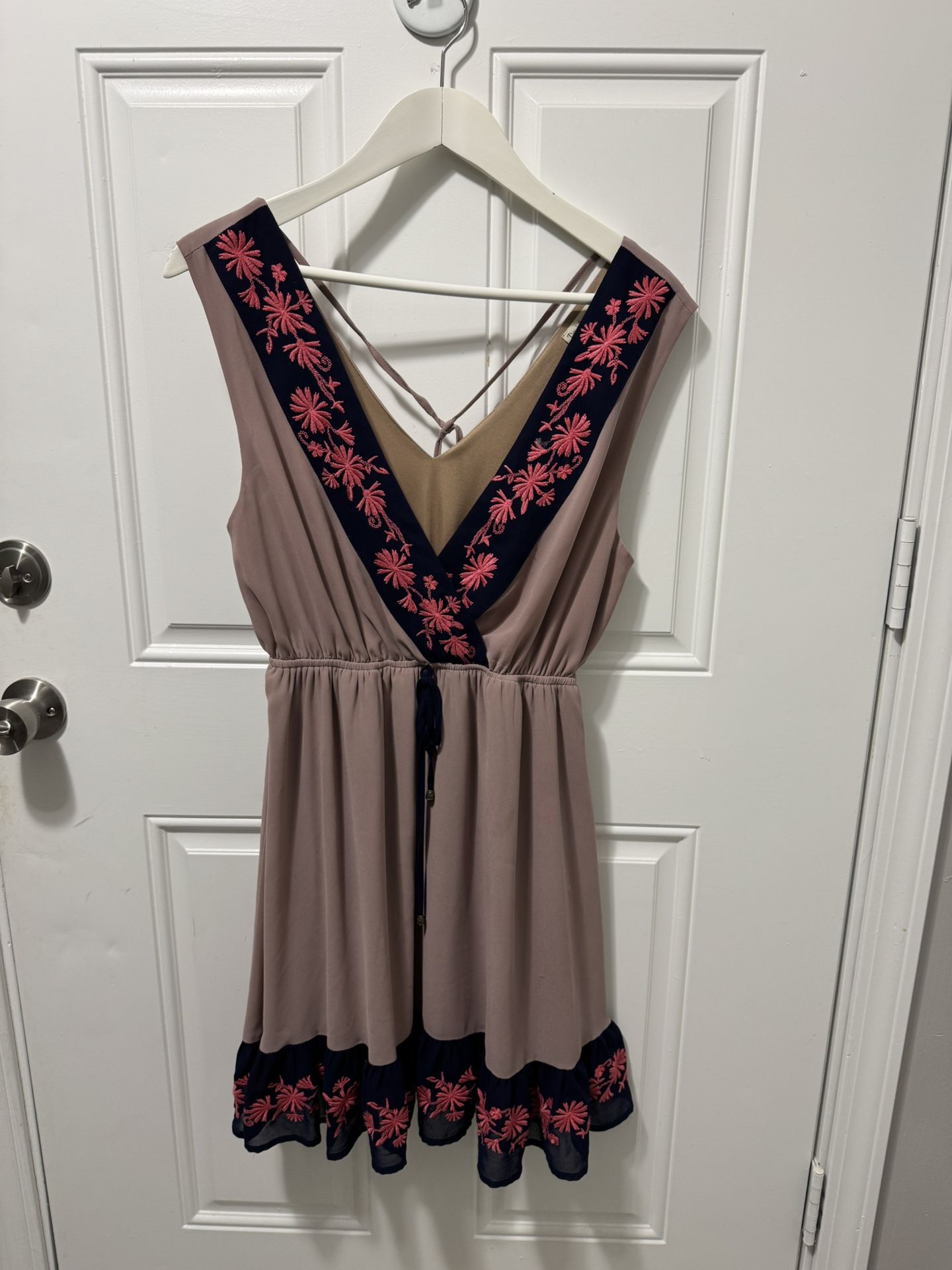Double Zero Taupe Navy and Pink Floral V Neck Dress Women’s Size Large
