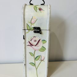 Vintage Wooden Wine Box – Rustic Charm & Timeless Elegance
