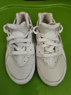 Nike Huarache Run Shoe (kid's 11)