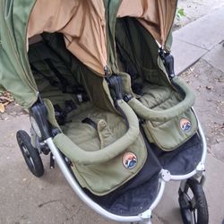 TWIN STROLLER I GOOD CONDITION $150 PICK UP IN SUN VALLEY 
