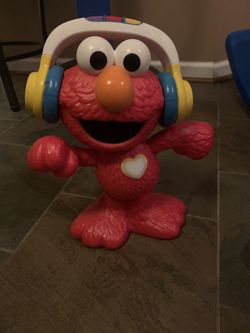 Sing & Dancing Elmo