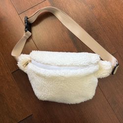 White Sherpa Fleece Bum/ Belt Bag Fanny Pack NEW