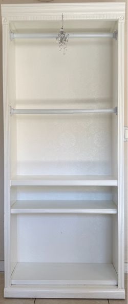 White closet/ dress up closet