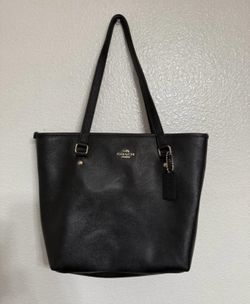 Black Coach tote Authentic- In Merced