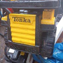 Tonka Trucks 2 Good Condition 