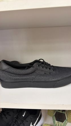 VANS OF THE WALL MENS 10.5 CHARCOAL BLACK NEW