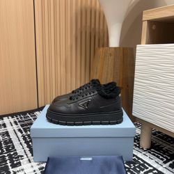 Pr,ada     shoes 