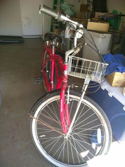 Red Schwinn​ bike
