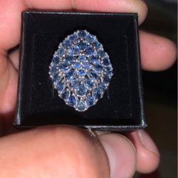 Silver Blue Clusterd Ring With Blue Diamonds