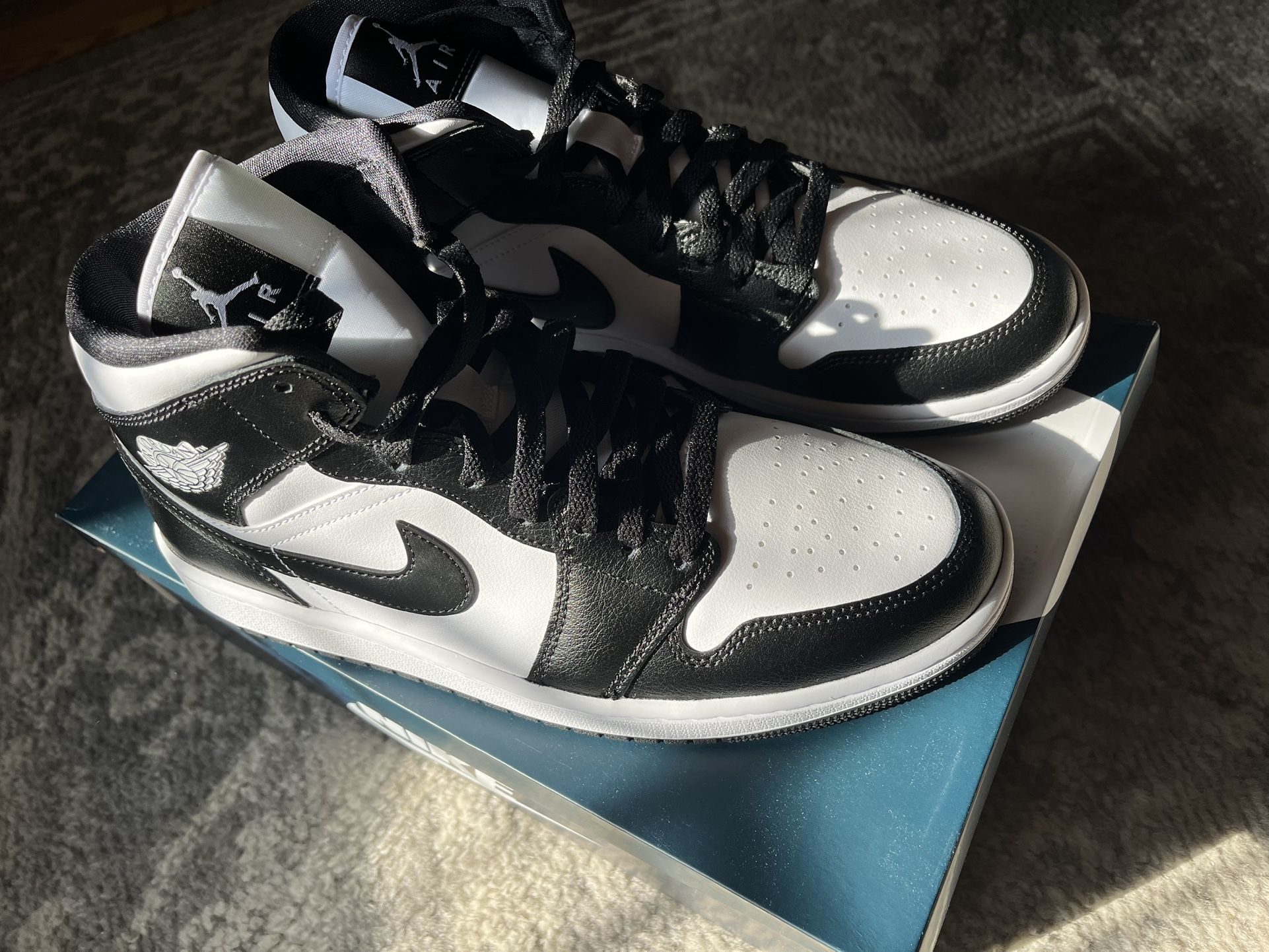 Jordan 1 mid size 10.5w 9m