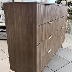 55" Dresser with 9 deep Drawers