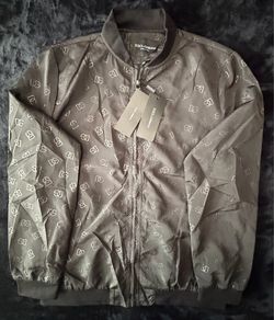 Size MEIDUM black zip up jacket