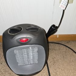 Ceramic Personal Heater with Adjustable Thermostat