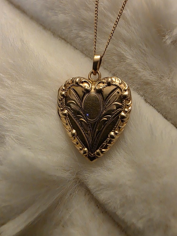 Vintage 10k Lock It Pendant