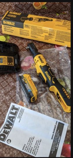 DEWALT

20-Volt Maximum Lithium-Ion 3/8 in. Cordless Ratchet with POWERSTACK 1.7 Ah Battery and Charger

 KIT