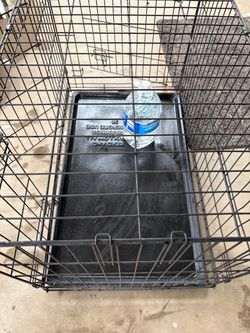 Dog crate 22x35.5x24, medium size