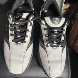 golf shoes