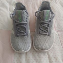 Adidas Cloudfoam (Gray Size 3)