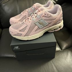 New Balance 1906