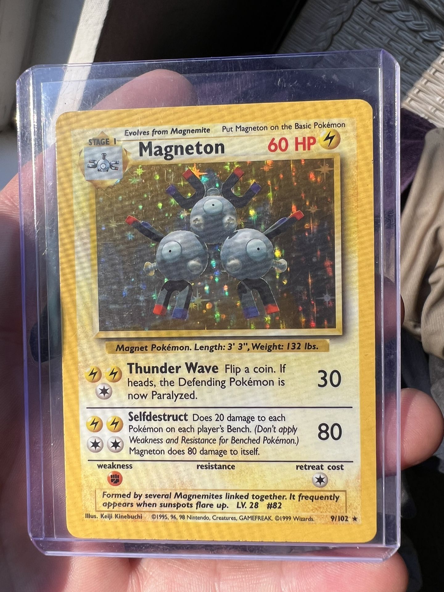 Magneton 009/102 Base Set Holo Pokemon Card 