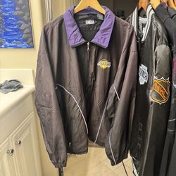 Men’s Lakers Coach Jacket Vintage Size Xl