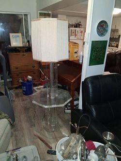 70's types of table plex glass has a few minor scratches have seen it for 1,500.must go have lots of items make offers 😀