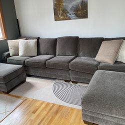 Custom King Hickory Bentley 2-piece Sectional with Two Detached Ottomans $2500 OBO