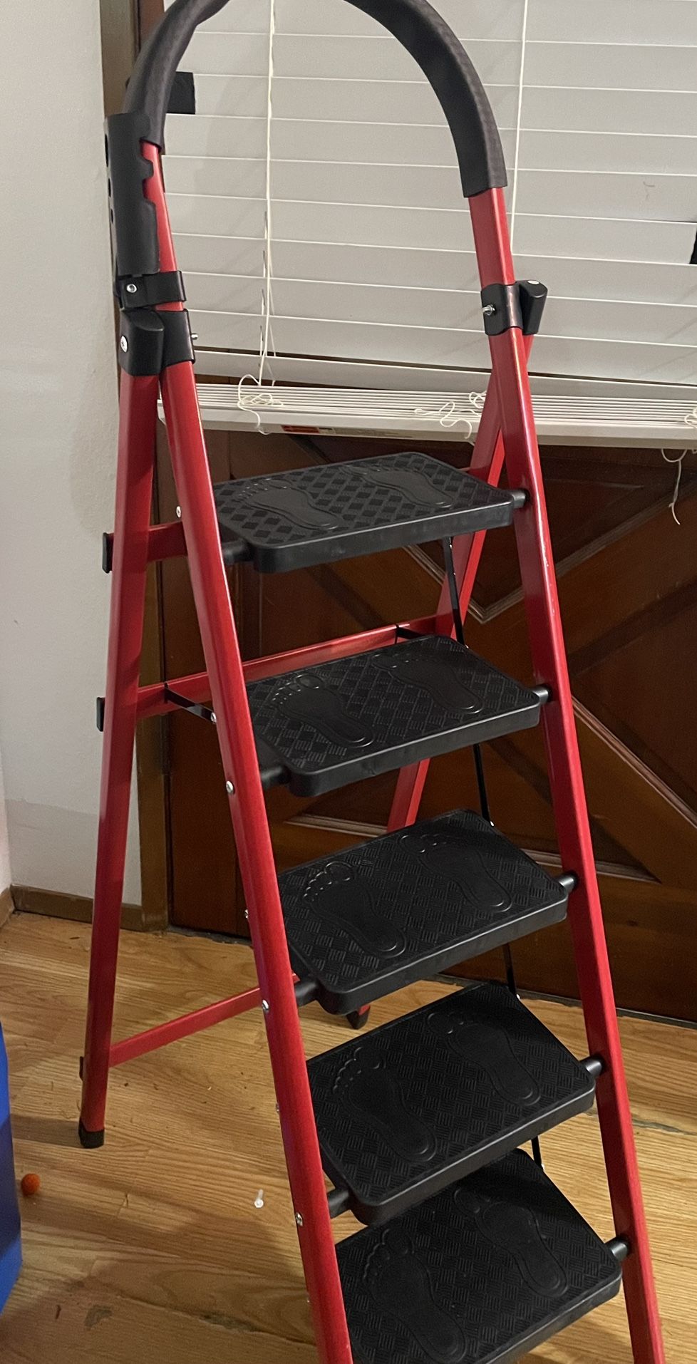 Brand New 5-step Step Ladder